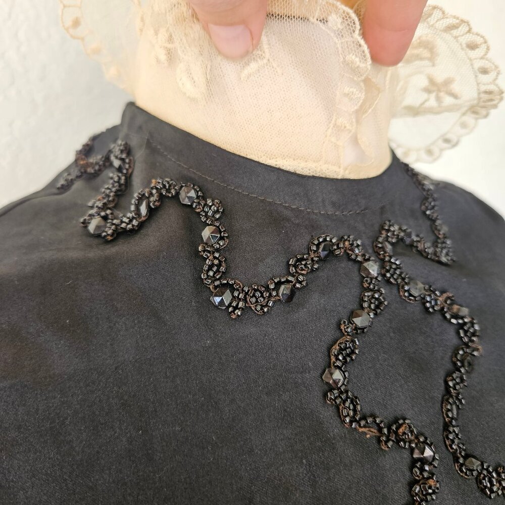 Antique Early 1900s Edwardian Black Silk Blouse Mourning Top Beaded Lace XS/S - Picture 13 of 16
